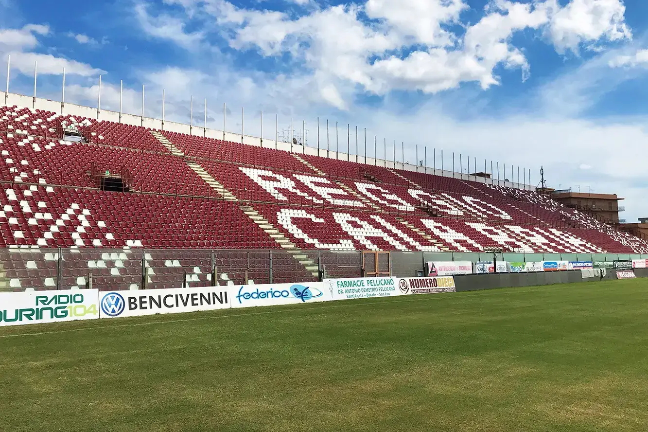 Sân vận động Stadio Oreste Granillo: Địa điểm thể thao nổi bật tại Italy