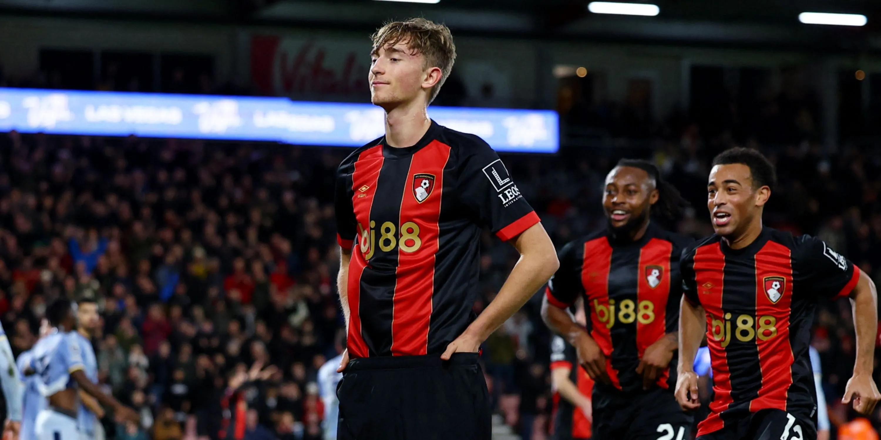 Dean Huijsen thi đấu nổi bật cho Bournemouth mùa giải này