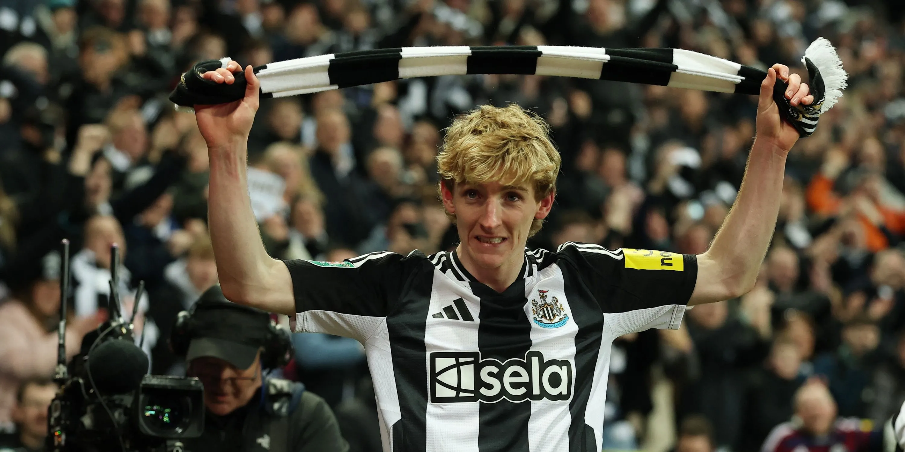 Anthony Gordon, cầu thủ chạy cánh đã thành công rực rỡ tại Newcastle sau khi chuyển đến từ Everton.
