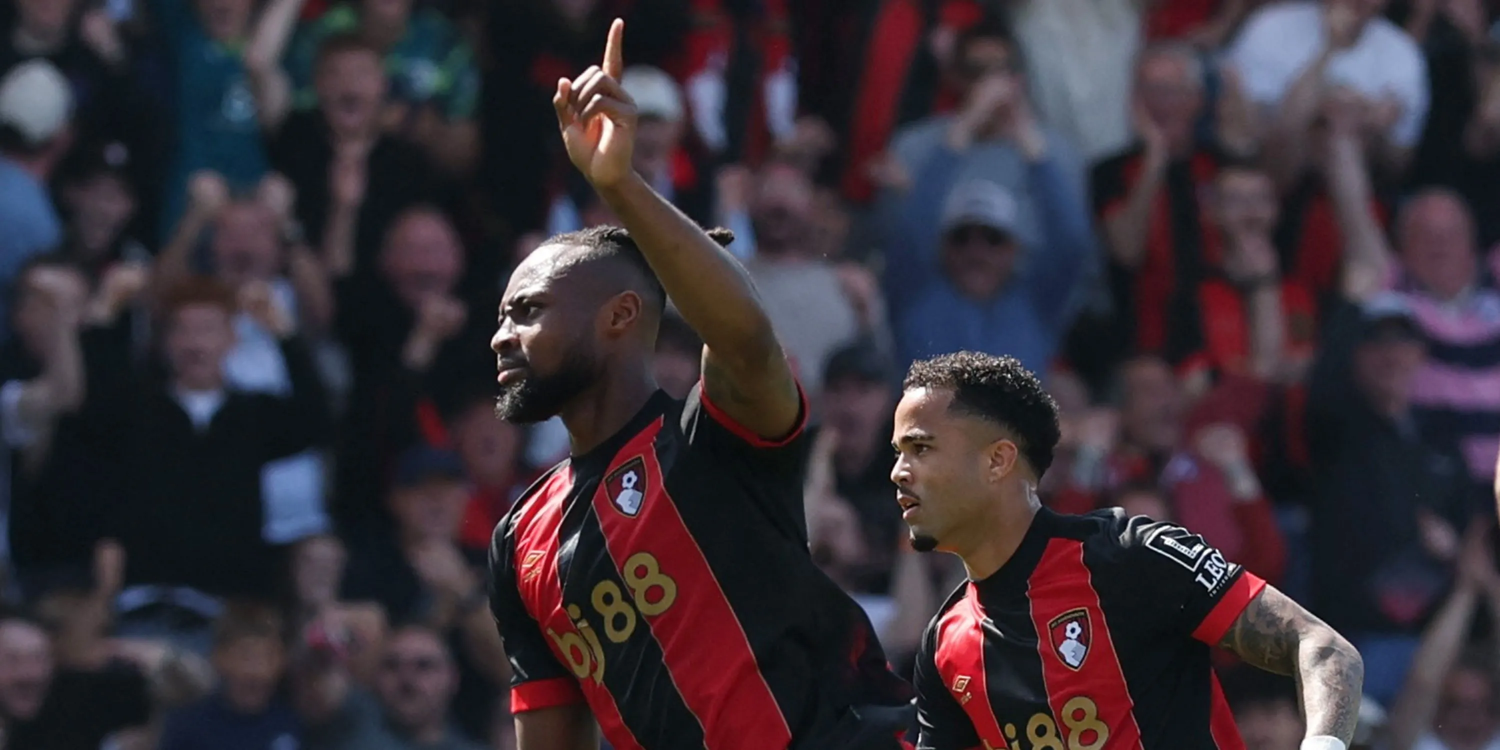 Antoine Semenyo thi đấu cho Bournemouth