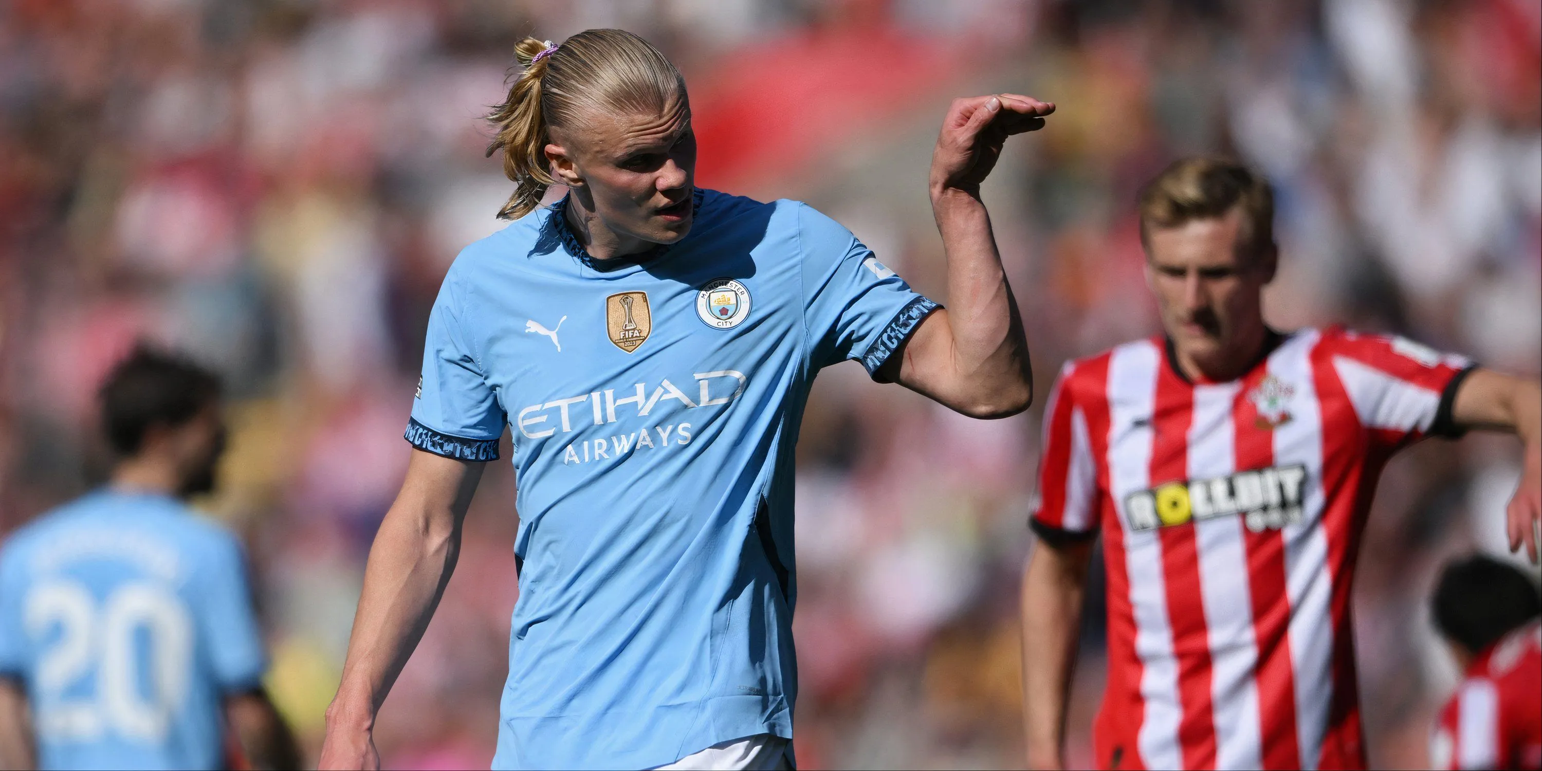 Erling Haaland ăn mừng bàn thắng trong màu áo Man City tại Premier League