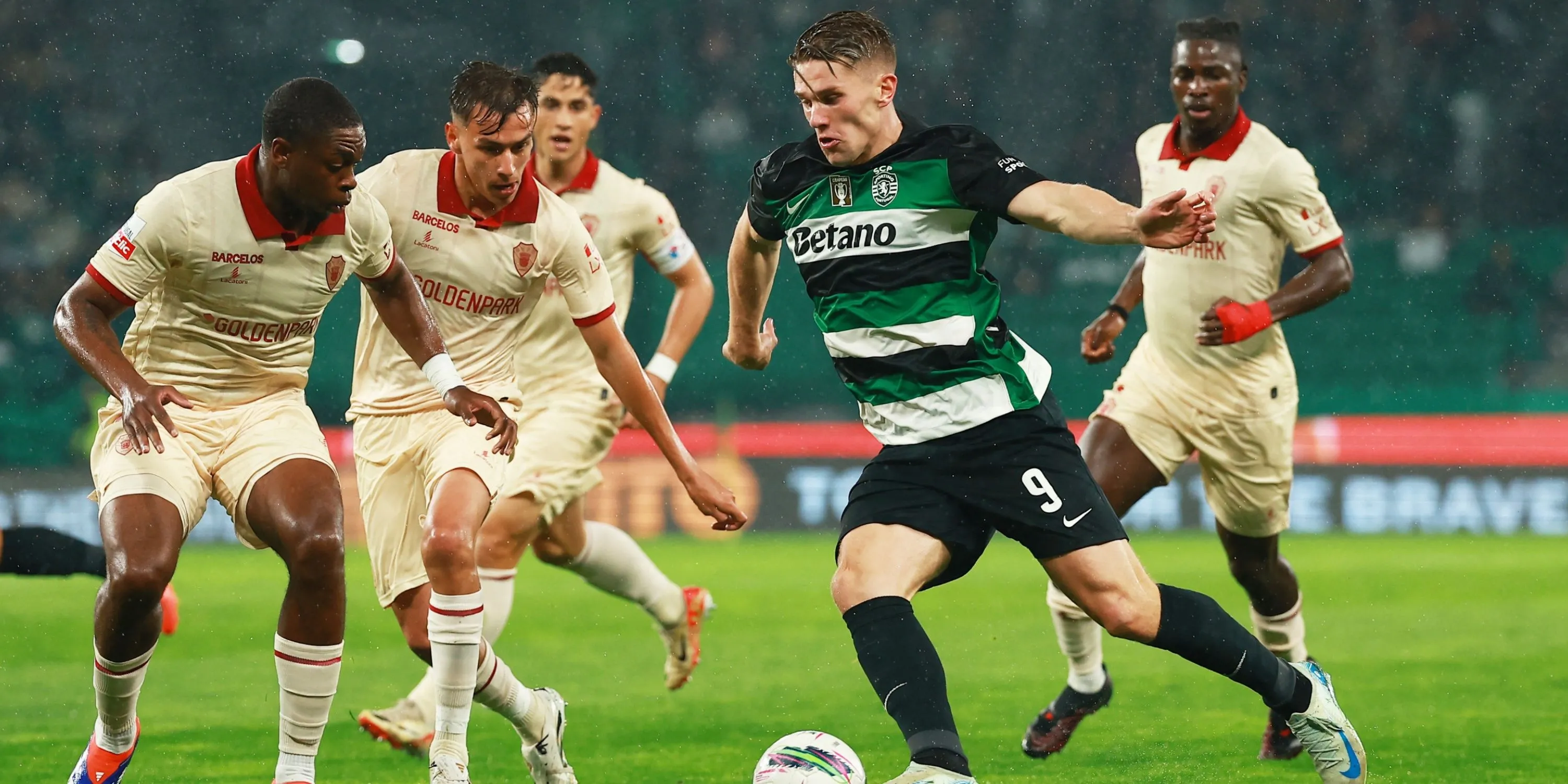 Hình ảnh tổng hợp liên quan đến tin đồn chuyển nhượng cầu thủ đến Manchester United