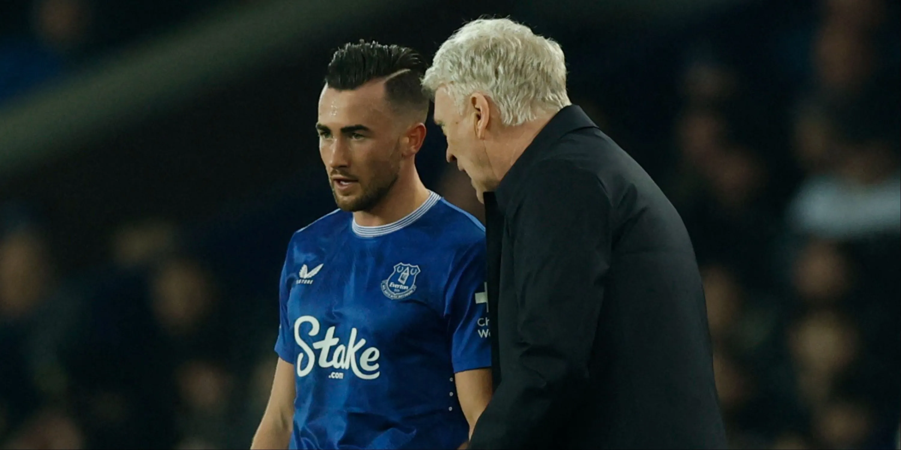 HLV David Moyes cùng cầu thủ Jack Harrison của Everton