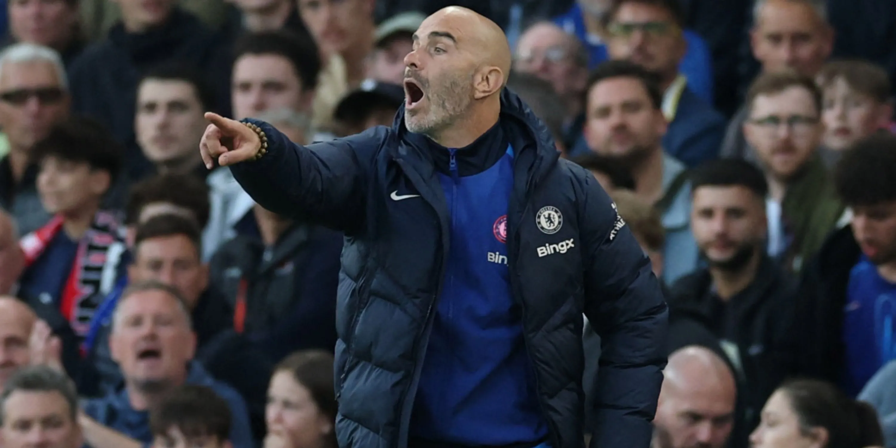 Huấn luyện viên Enzo Maresca chỉ đạo trong trận Chelsea gặp Manchester United