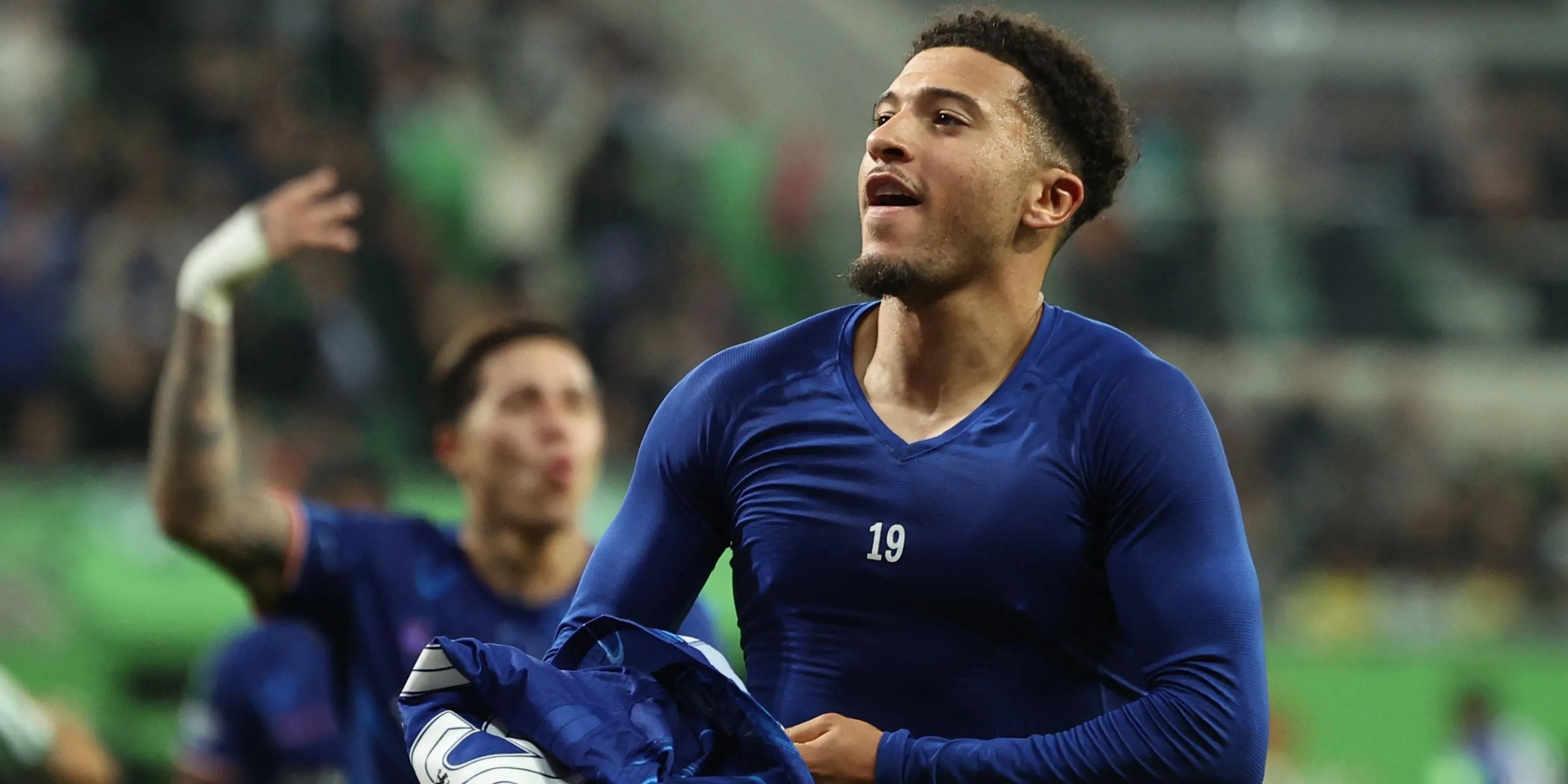 Jadon Sancho thi đấu cho Chelsea sau khi rời Manchester United
