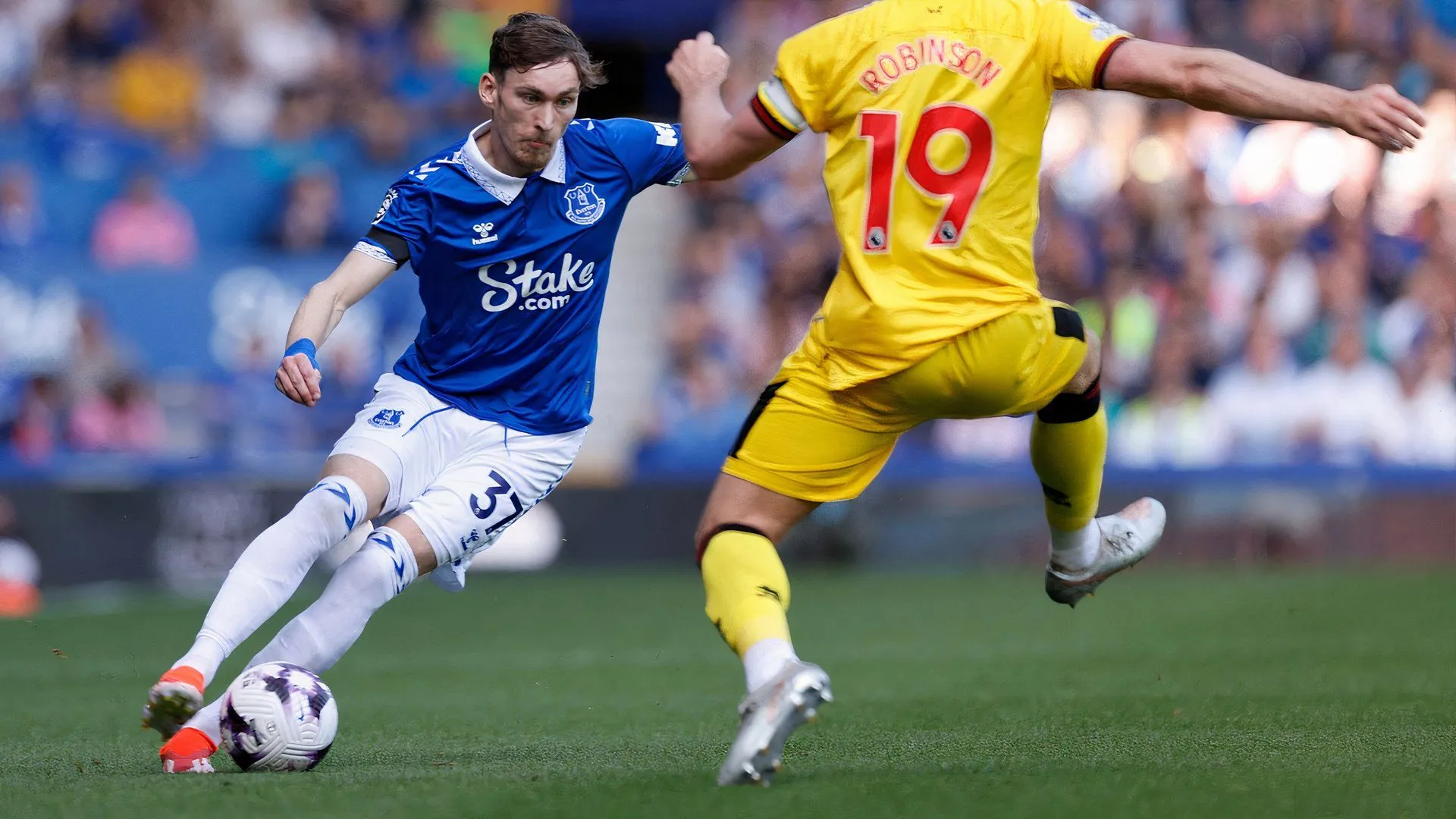 James Garner trong màu áo Everton sau khi gây ấn tượng tại Nottingham Forest