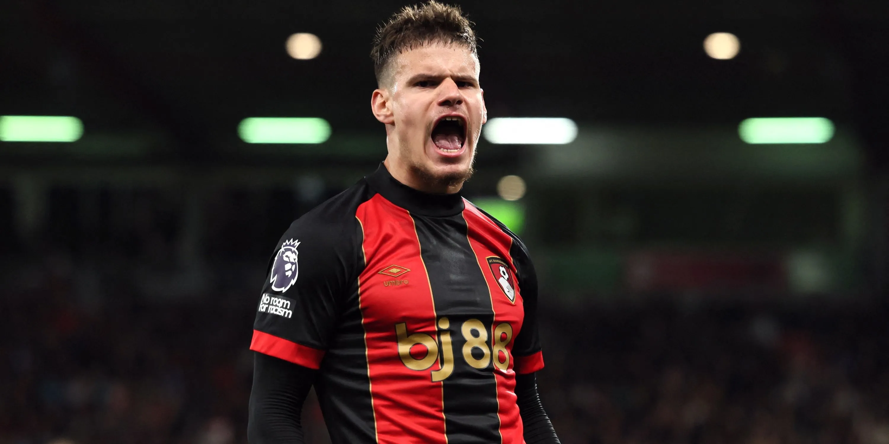 Milos Kerkez thi đấu cho AFC Bournemouth