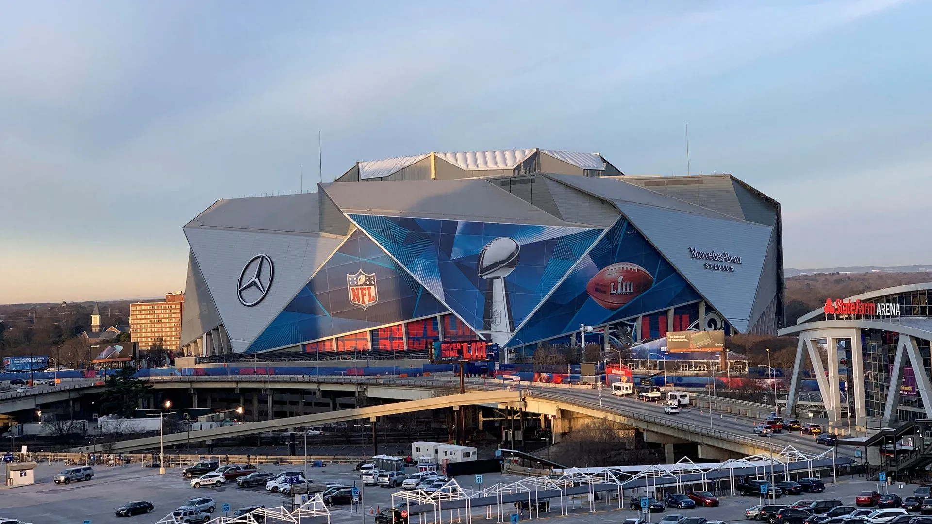 Sân vận động Mercedes-Benz, sân nhà của Atlanta United nơi Emmanuel Latte Lath đang thi đấu