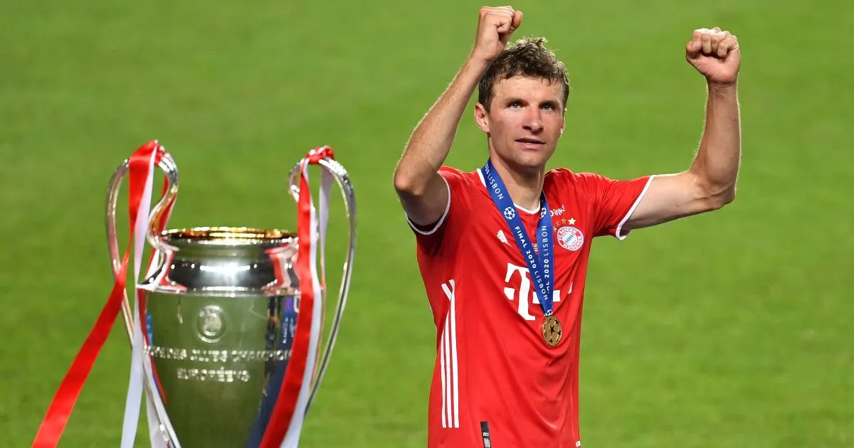 Thomas Muller ăn mừng bàn thắng cho Bayern Munich