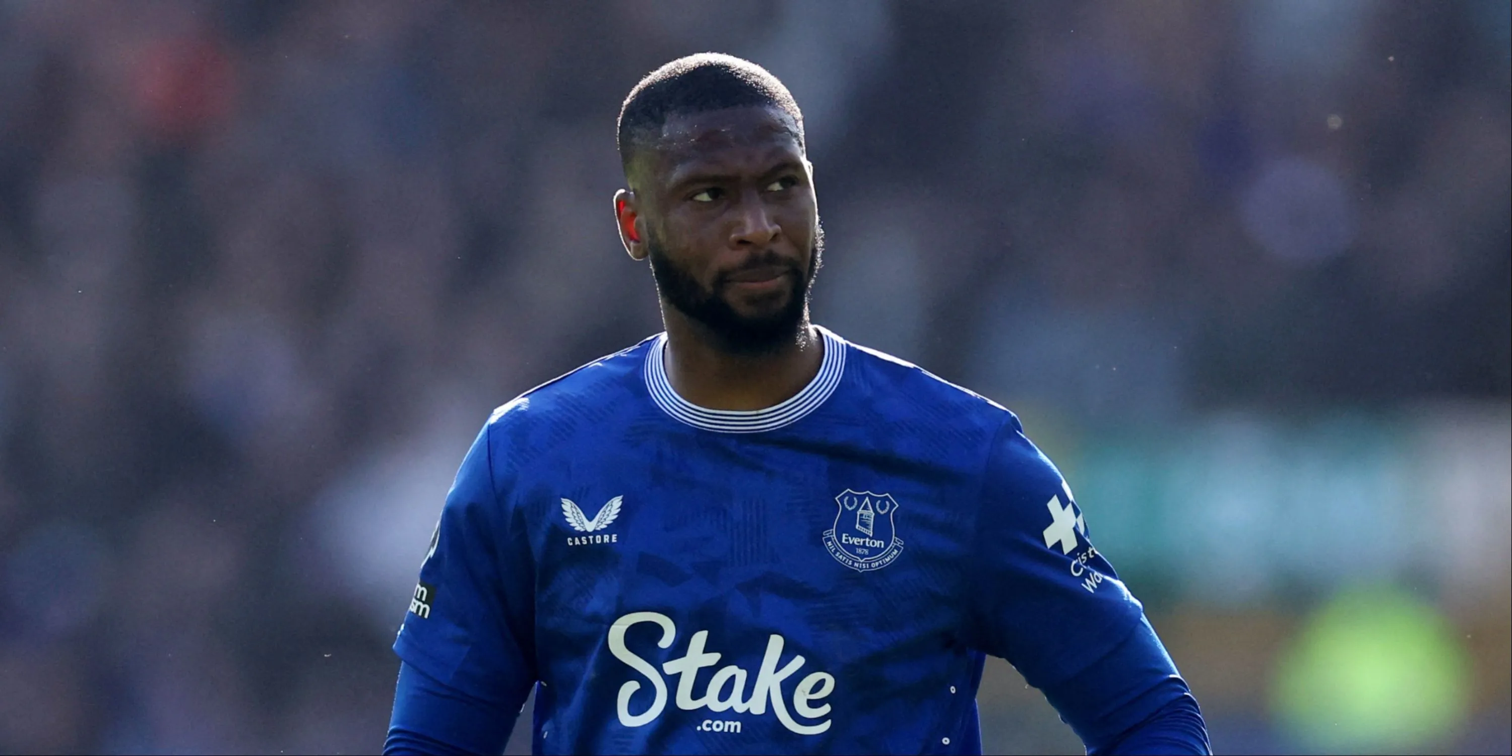Tiền đạo Beto ăn mừng bàn thắng trong màu áo Everton