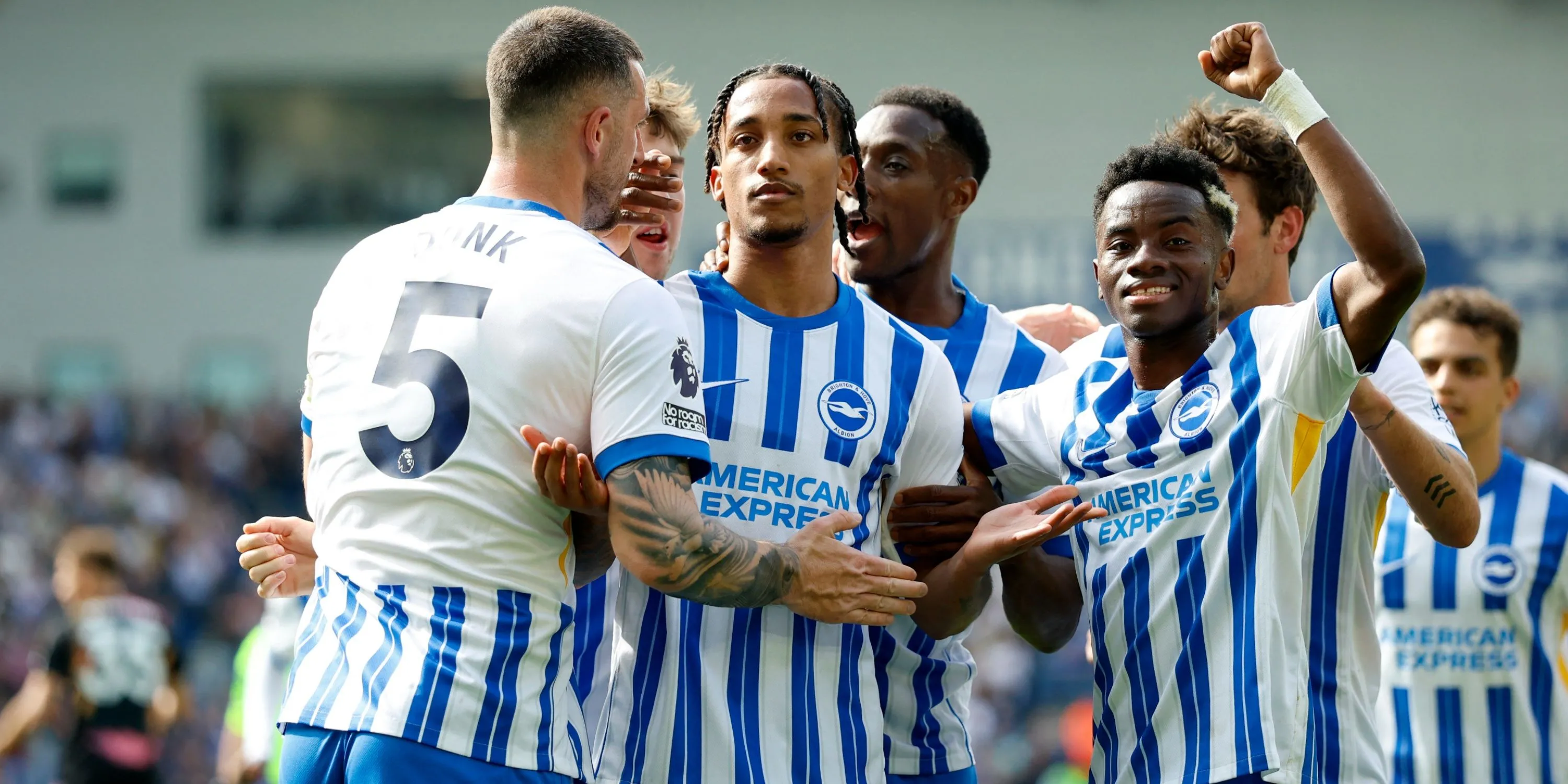 Tiền vệ Amadou Onana thi đấu xuất sắc trong màu áo Aston Villa ở trận gặp Tottenham