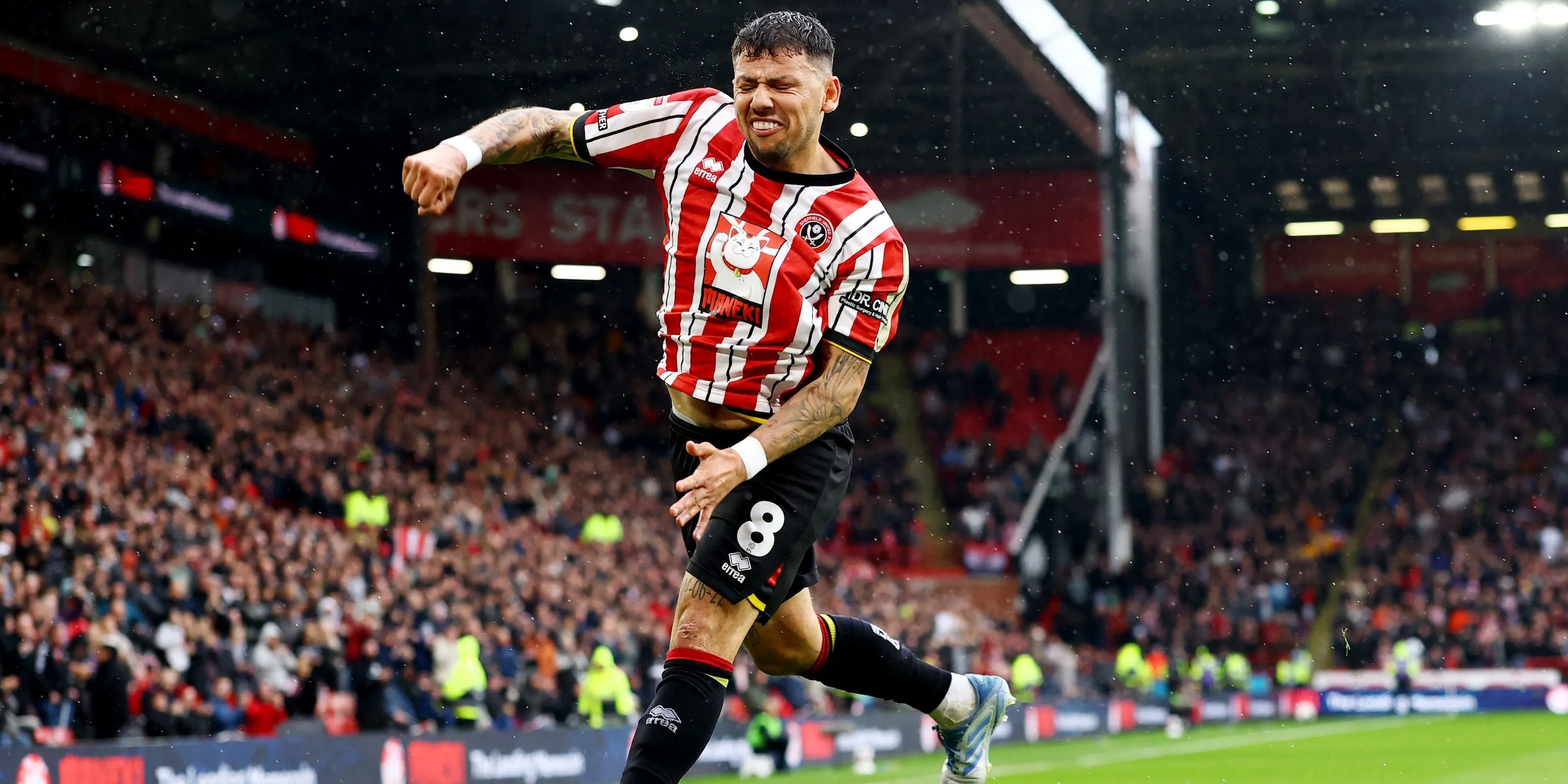 Tiền vệ Gus Hamer của Sheffield United, cầu thủ được so sánh với mục tiêu chuyển nhượng của Leeds