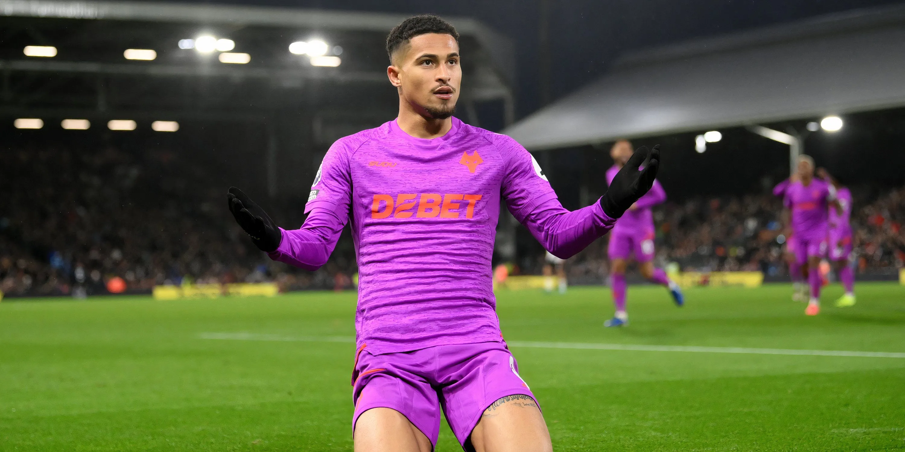 Tiền vệ Joao Gomes của Wolves trong trận đấu Ngoại hạng Anh