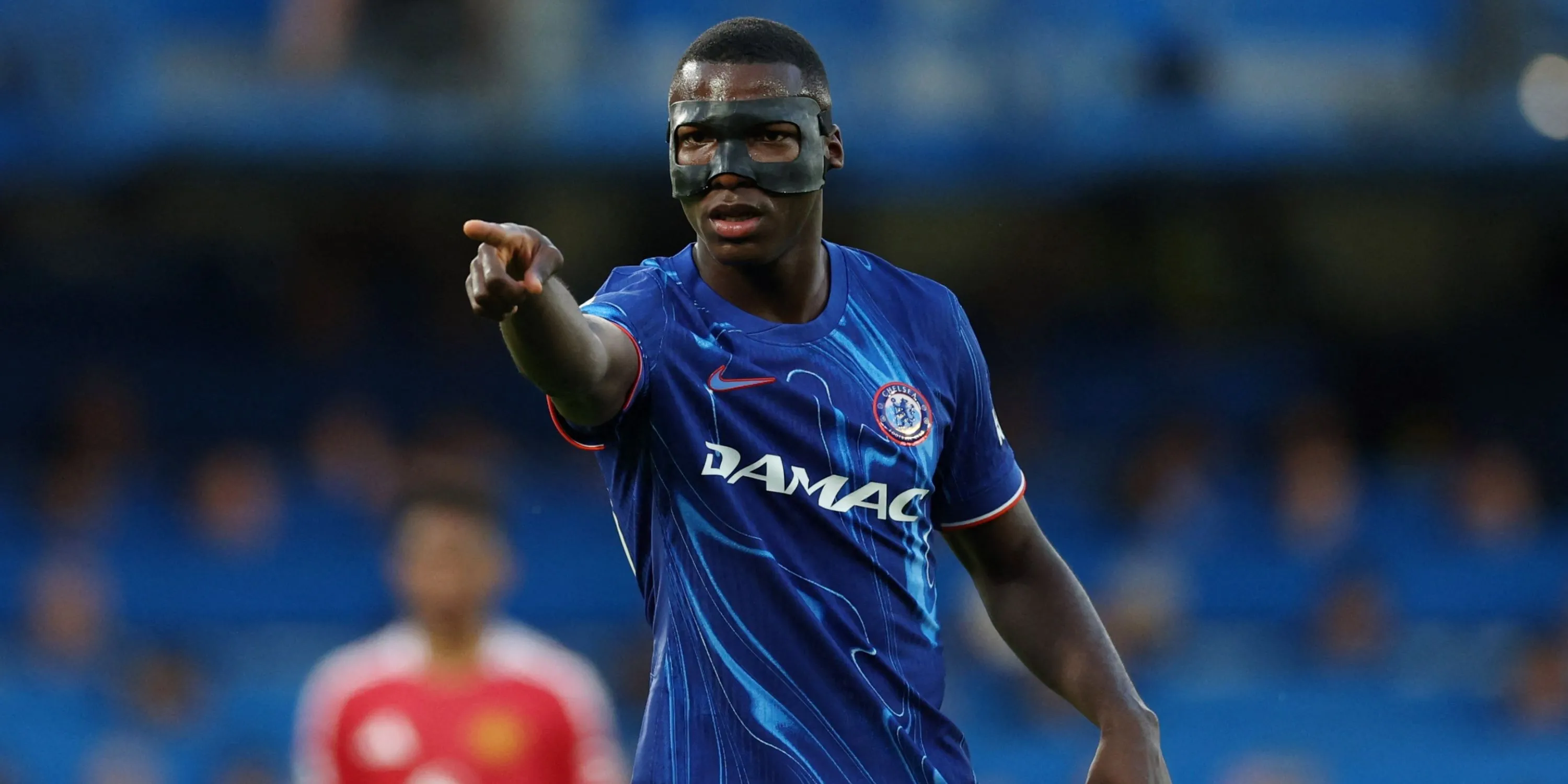 Tiền vệ Moises Caicedo thi đấu năng nổ cho Chelsea