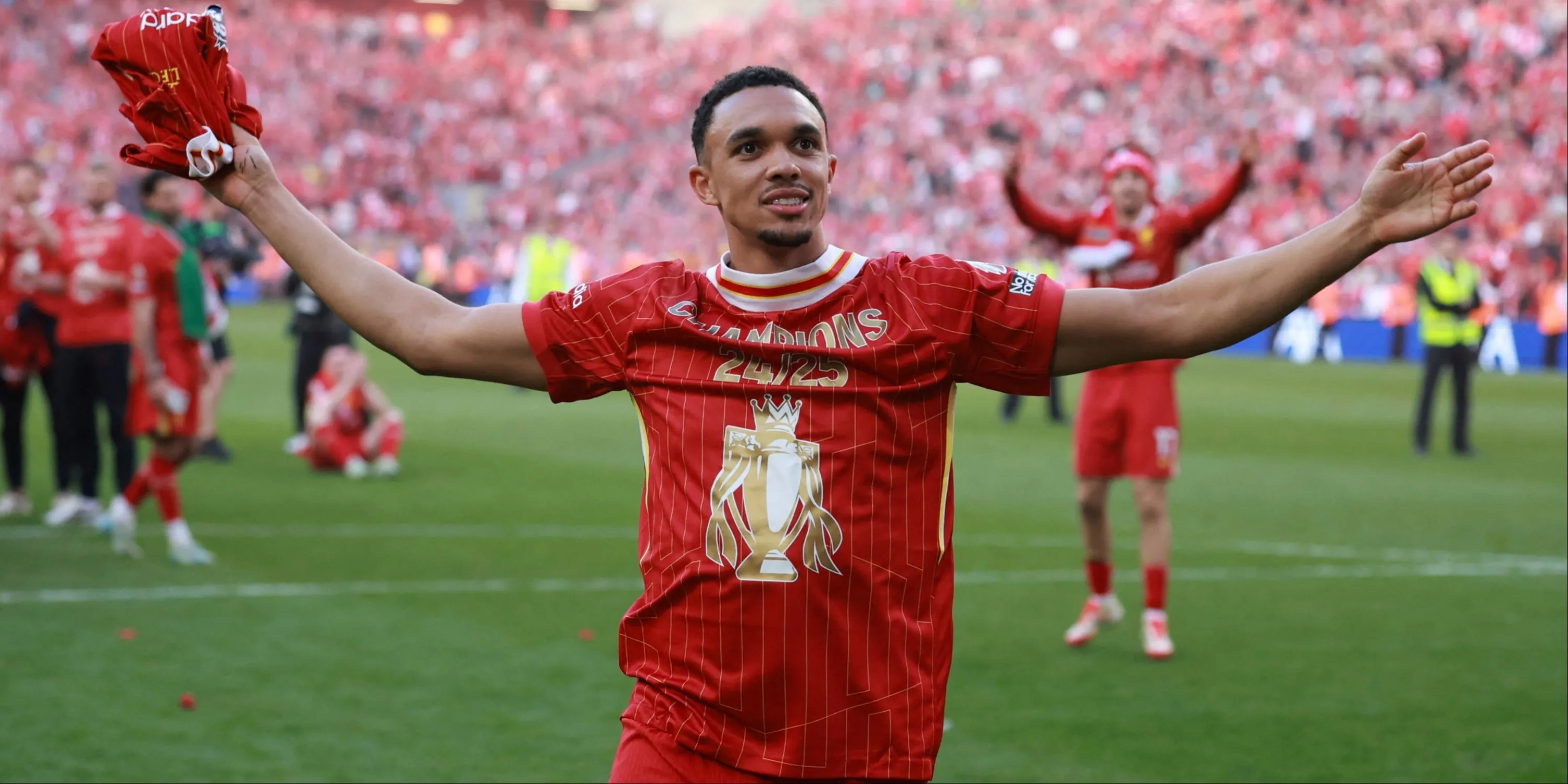 Trent Alexander-Arnold thi đấu cho Liverpool mùa 2024-2025