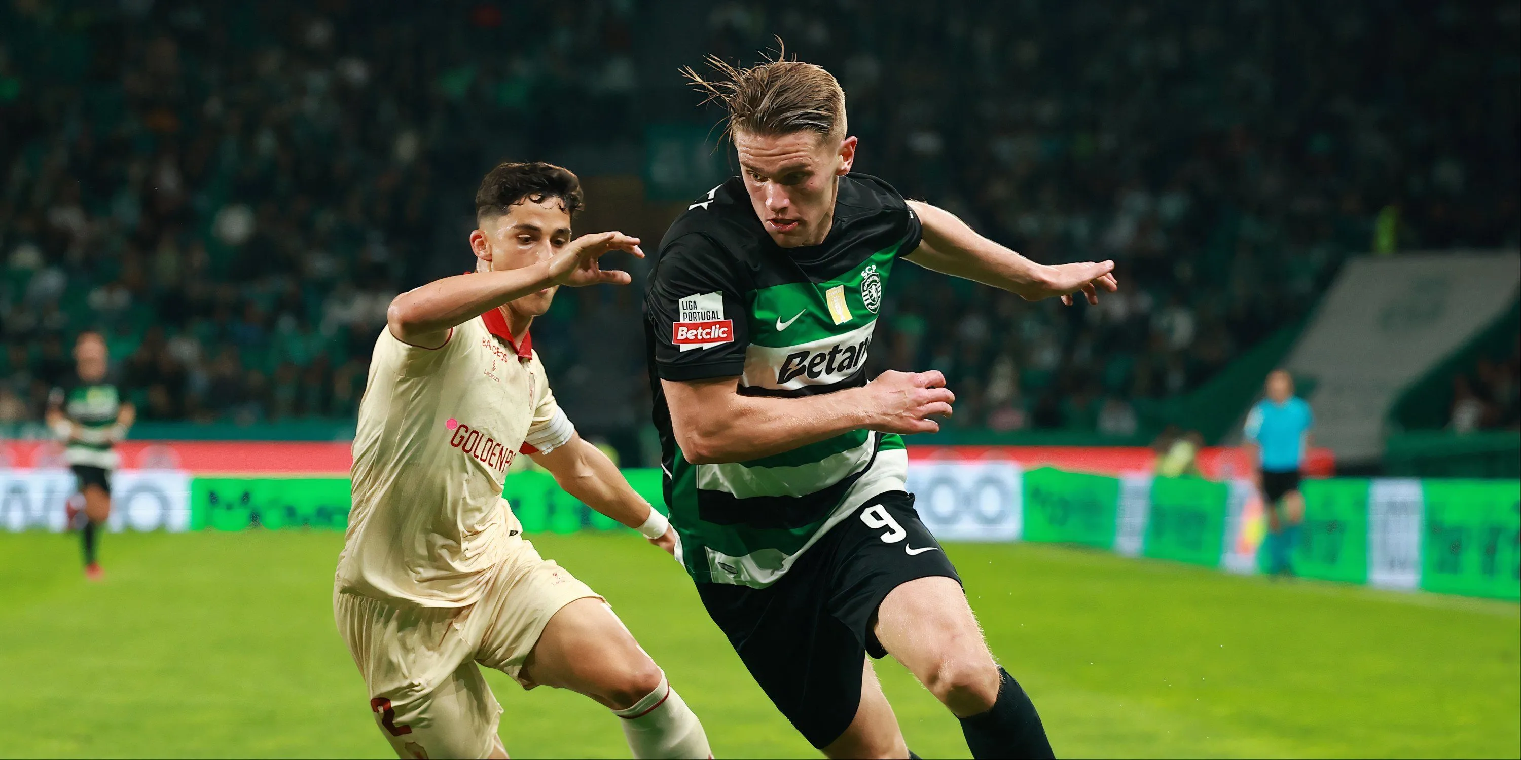 Viktor Gyokeres ăn mừng bàn thắng cho Sporting Lisbon
