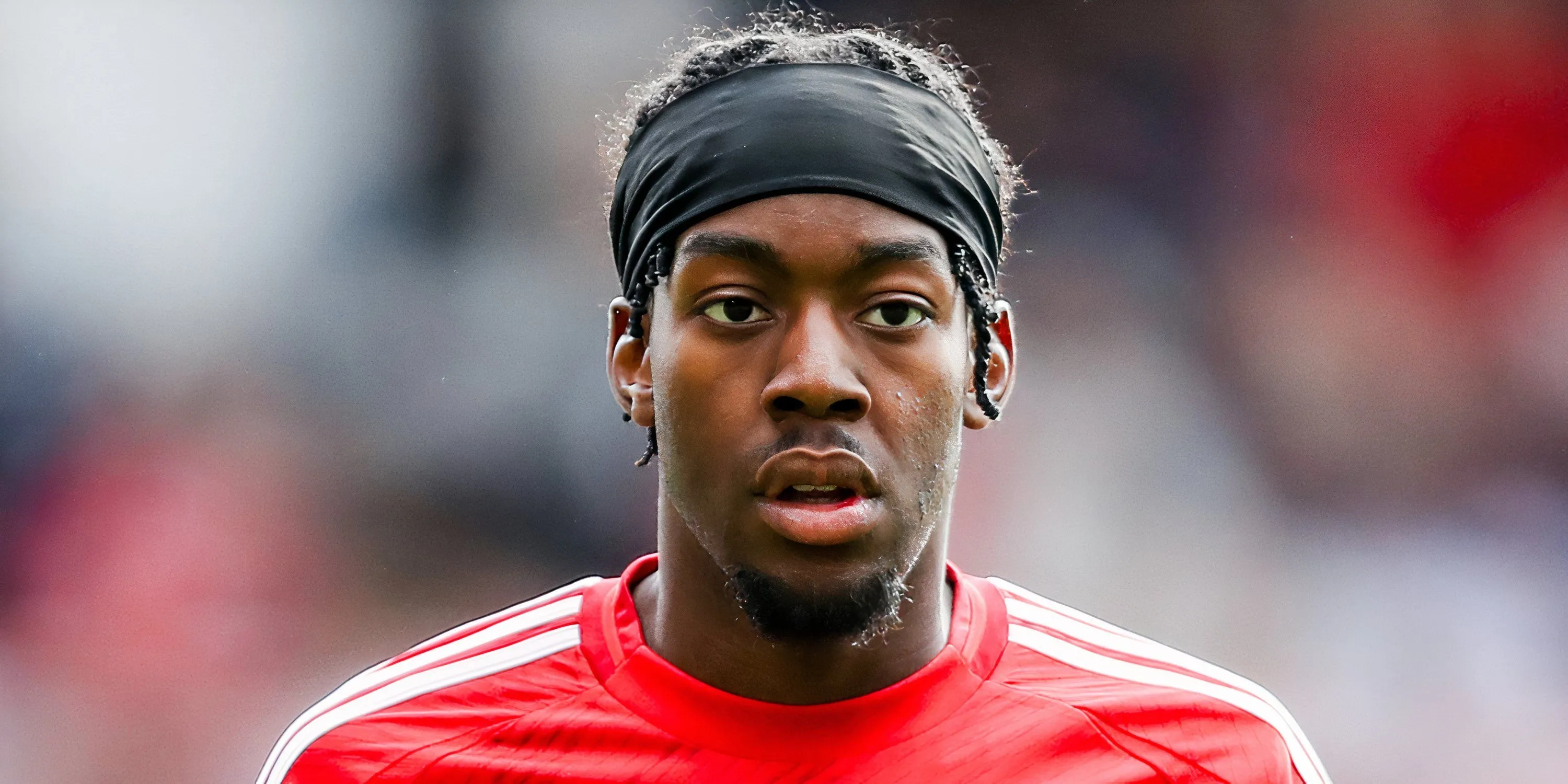 Anthony Elanga trong màu áo Nottingham Forest thi đấu tại Ngoại hạng Anh
