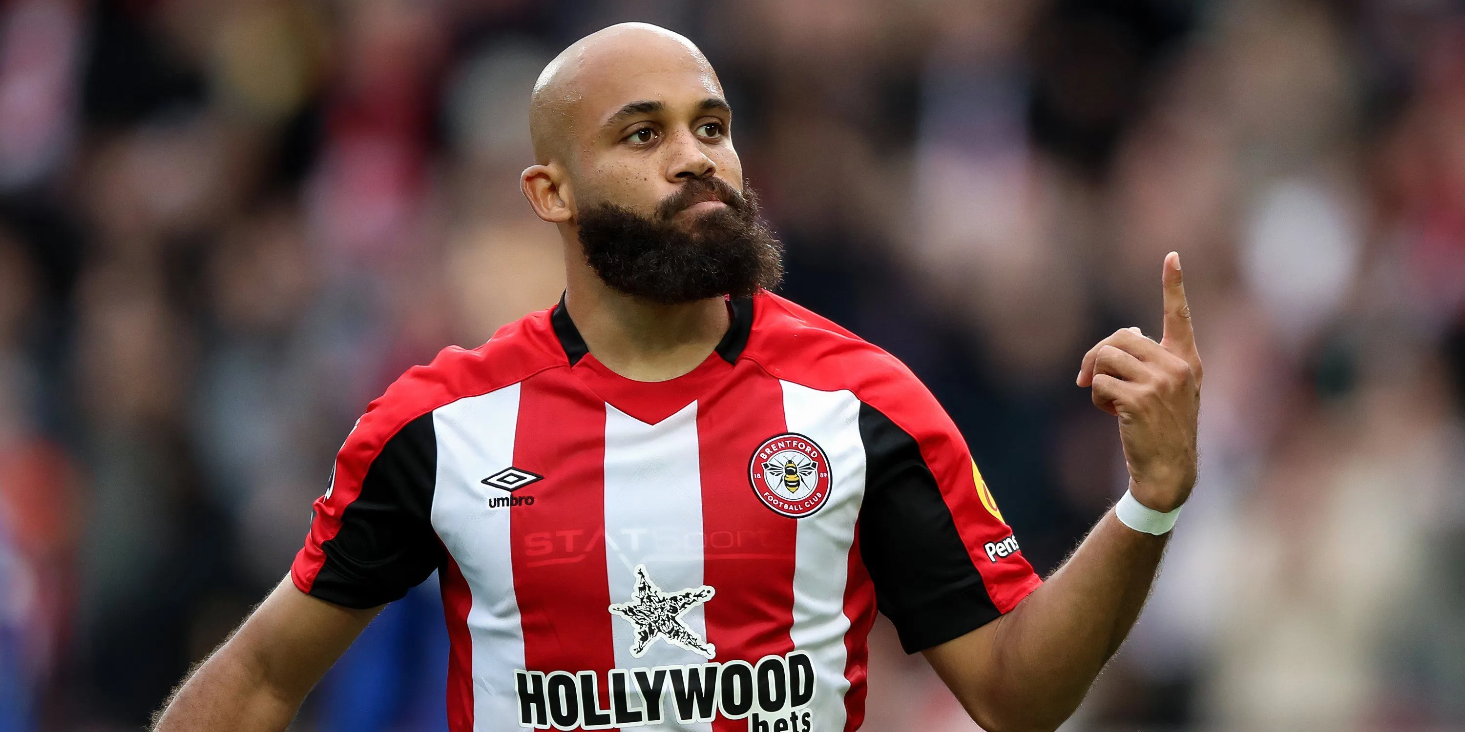 Bryan Mbeumo ăn mừng bàn thắng trong màu áo Brentford tại Ngoại hạng Anh, thể hiện phong độ ghi bàn ấn tượng