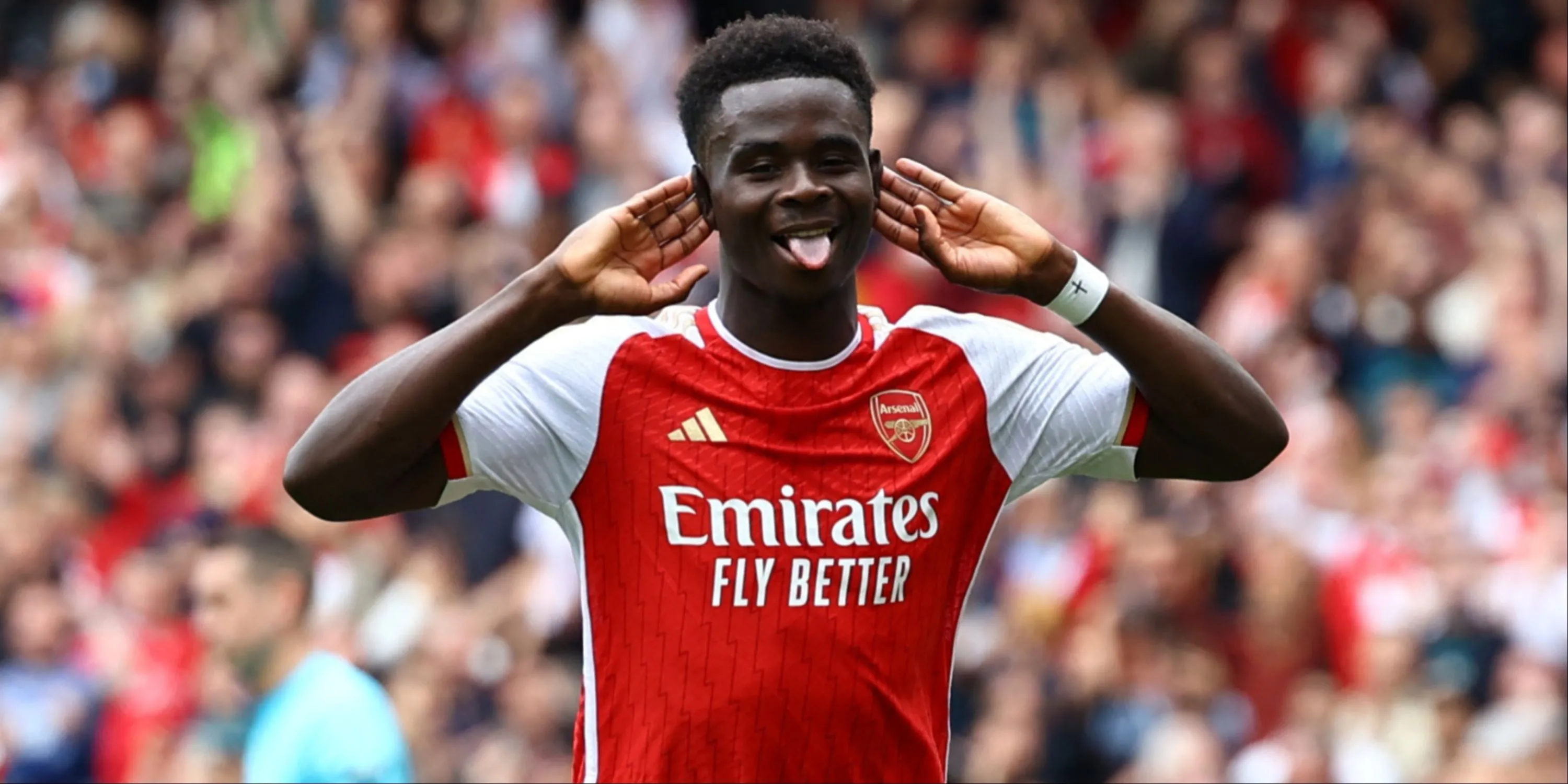 Bukayo Saka ăn mừng bàn thắng cho Arsenal tại Premier League