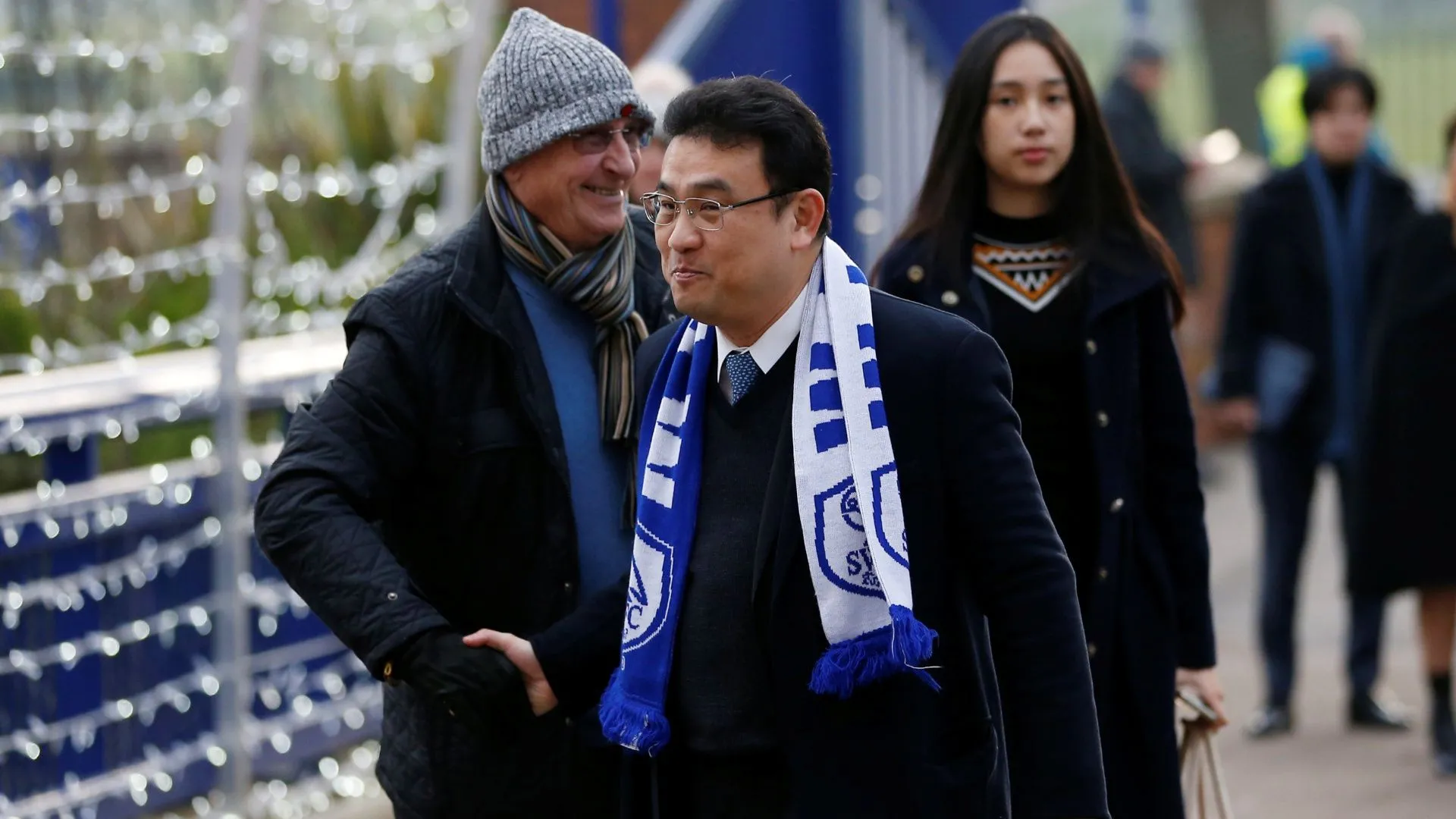 Chủ tịch Sheffield Wednesday Dejphon Chansiri giữa lùm xùm nợ lương
