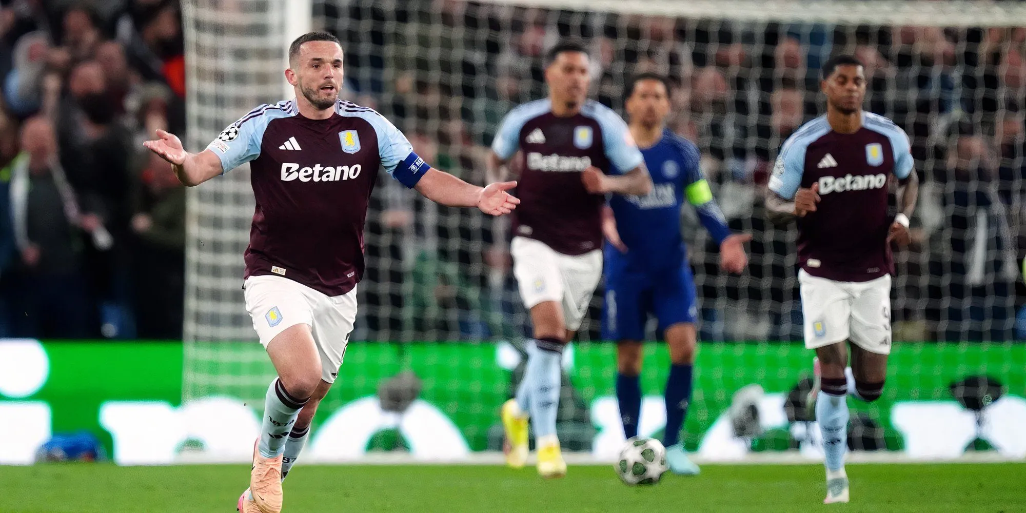 Đội bóng Aston Villa trong lần trở lại Champions League