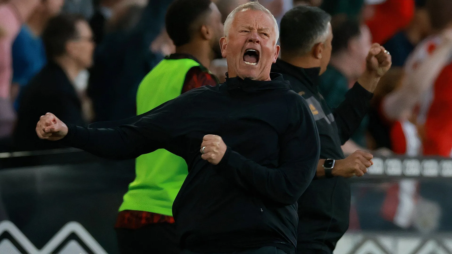 HLV Chris Wilder của Sheffield United ăn mừng trong trận đấu