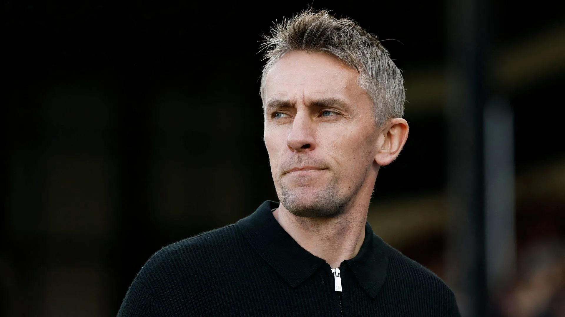 HLV Kieran McKenna chỉ đạo trong một trận đấu của Ipswich Town