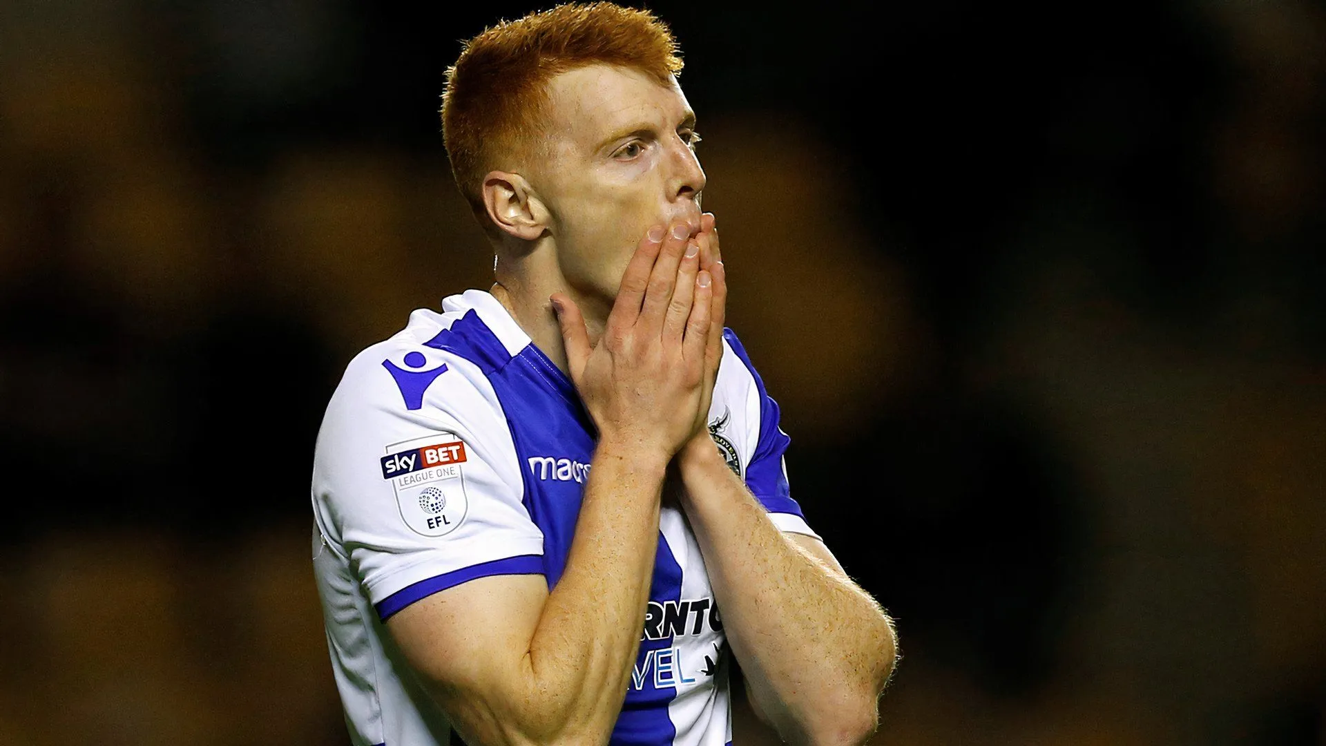 Khoảnh khắc thi đấu của Rory Gaffney tại Bristol Rovers