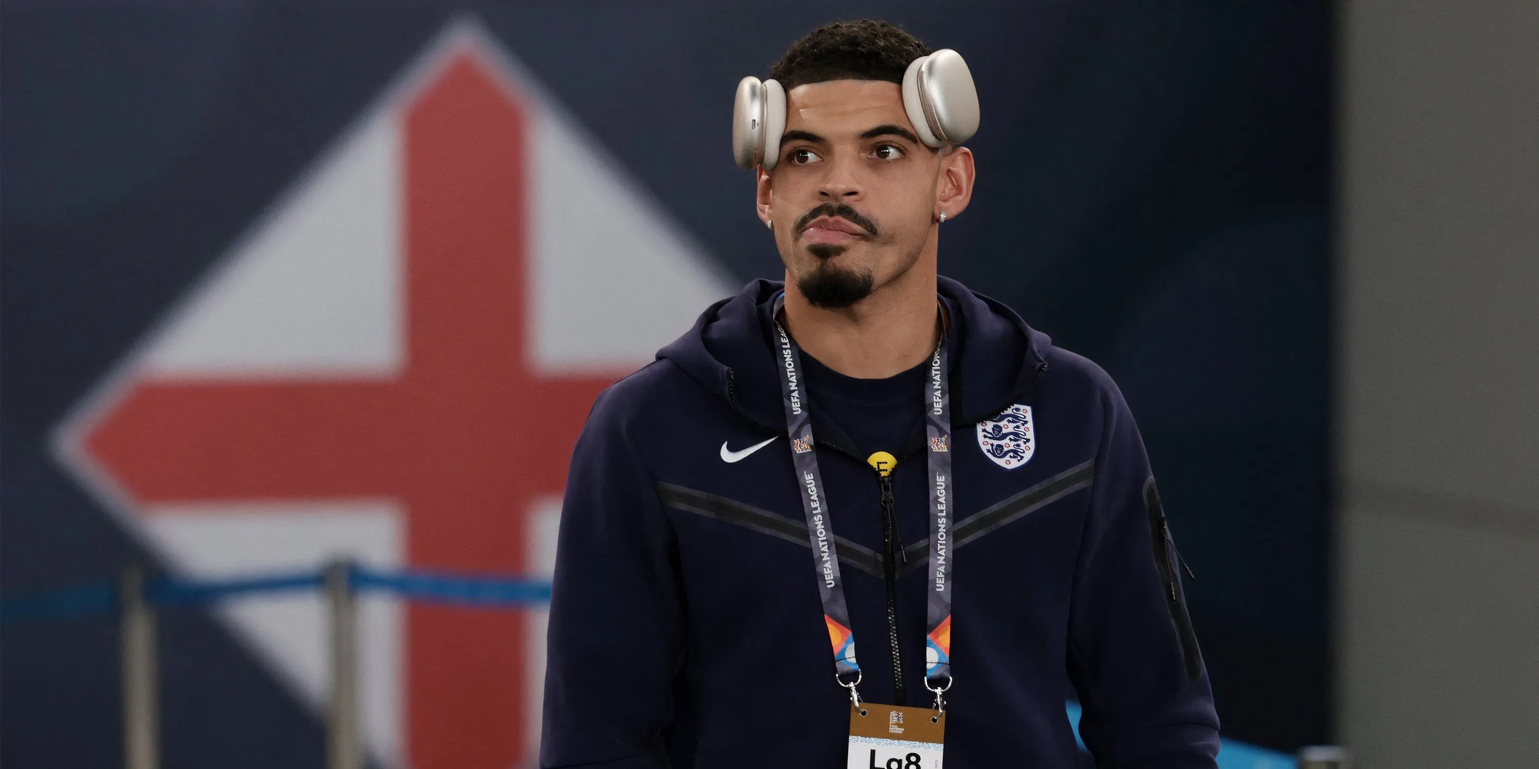 Morgan Gibbs-White trong màu áo đội tuyển Anh