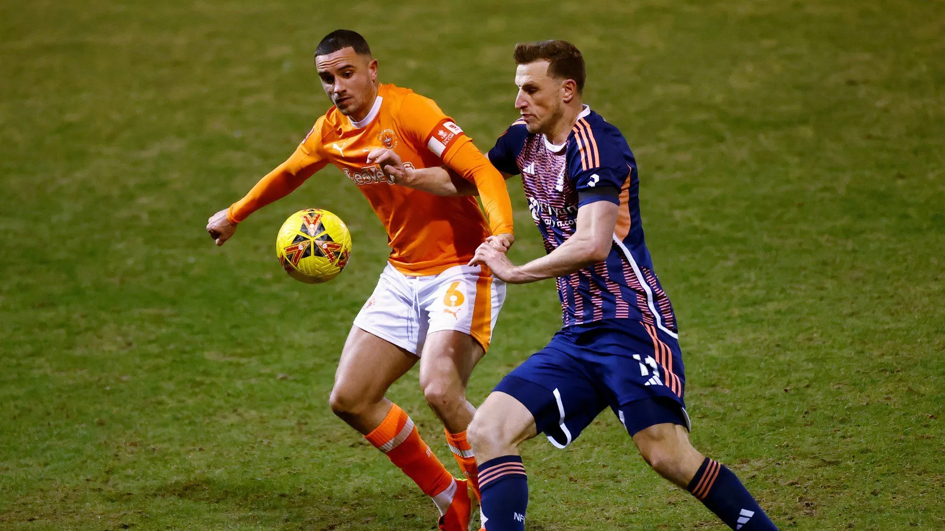 Oliver Norburn ra mắt câu lạc bộ Notts County