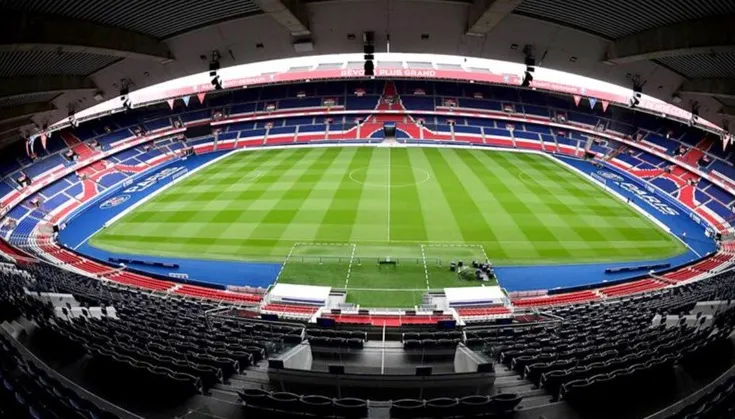 Bản đồ chỗ ngồi chi tiết của sân vận động Parc des Princes, giúp cổ động viên dễ dàng định vị các khu vực khán đài chính.