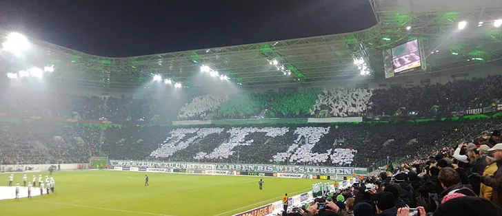 Cận cảnh màn đối đầu căng thẳng giữa Borussia Mönchengladbach và Lazio