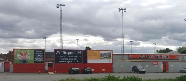 Cổng soát vé truyền thống tại sân vận động The Lamb Ground, Tamworth