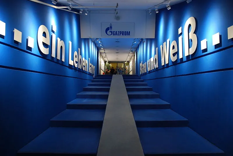 Đường hầm sân Veltins-Arena, lối đi lịch sử dẫn các cầu thủ Schalke 04 ra sân thi đấu