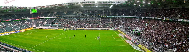 Góc nhìn toàn cảnh tuyệt đẹp từ khán đài Borussia-Park