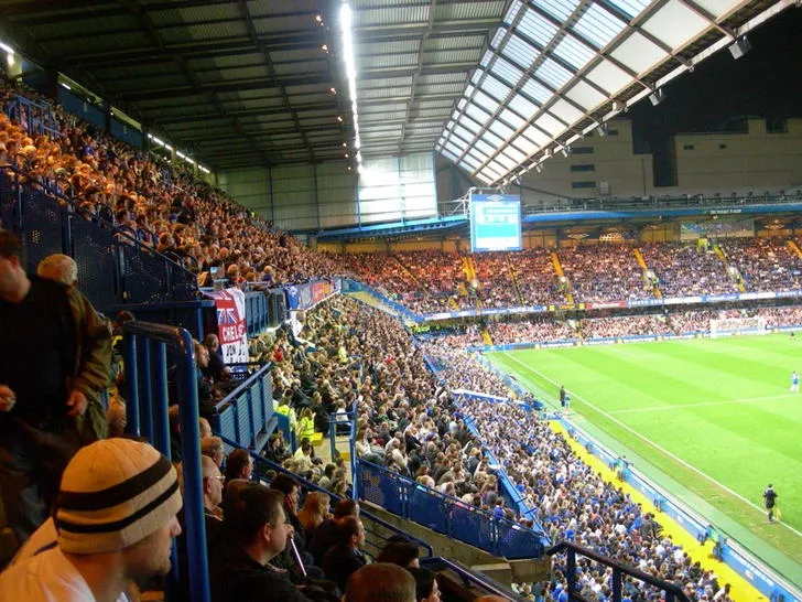 Góc nhìn từ các khán đài tại Stamford Bridge, trải nghiệm xem bóng đá Chelsea