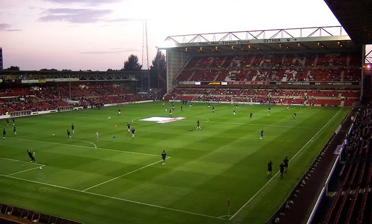 Góc nhìn từ khán đài sân City Ground