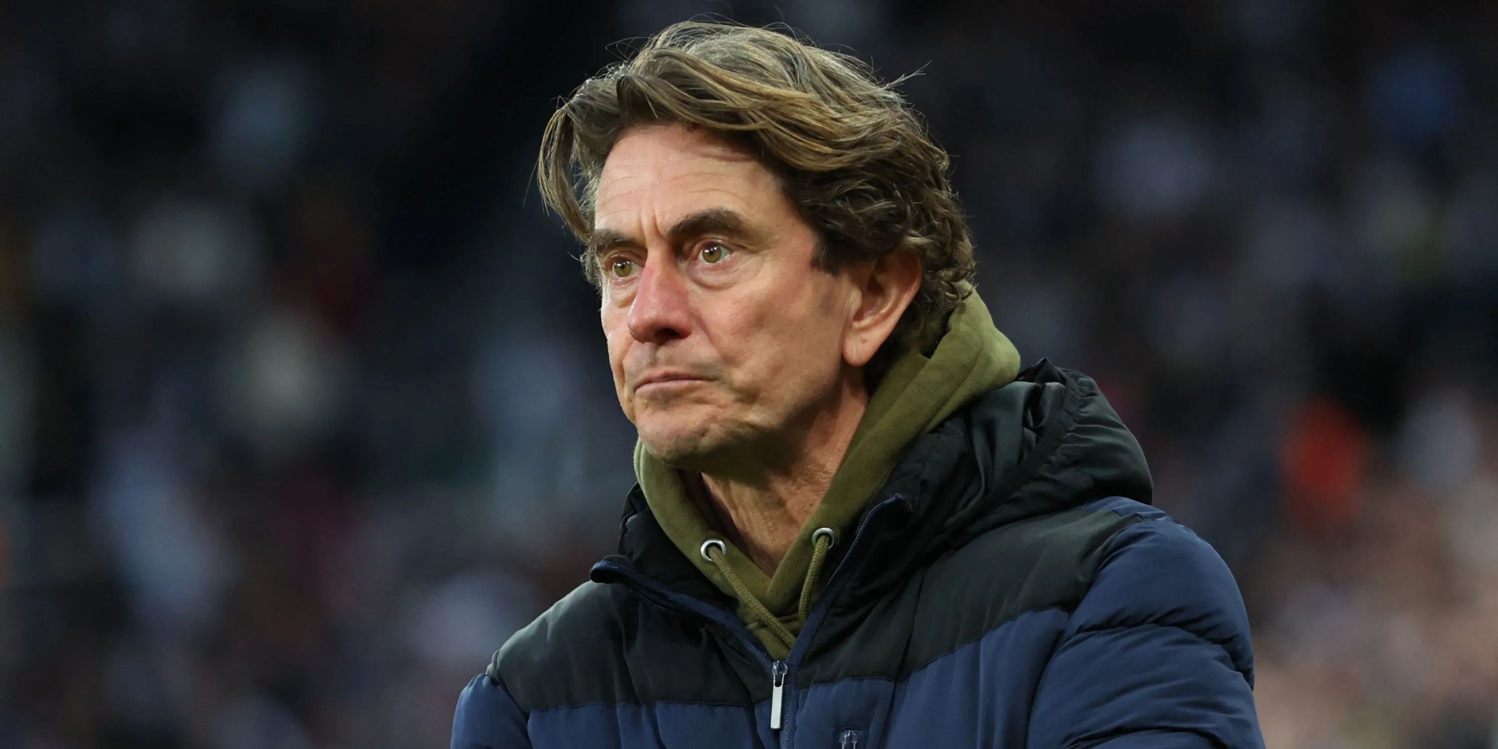 Huấn luyện viên Thomas Frank chỉ đạo các cầu thủ Tottenham Hotspur tại Premier League