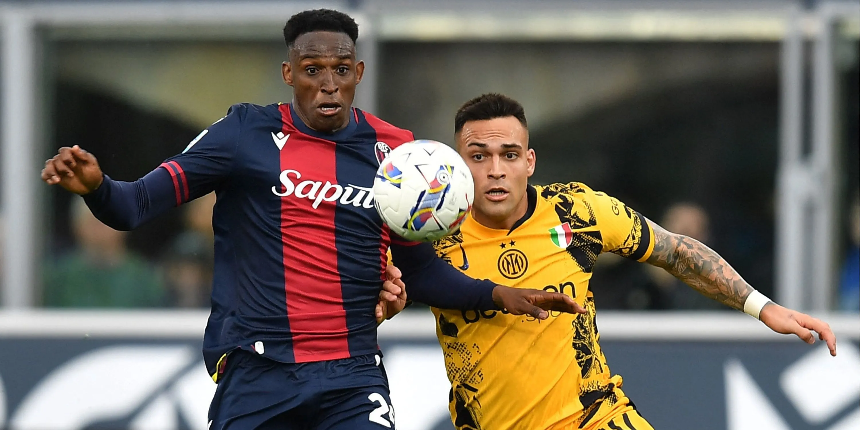 Jhon Lucumi, hậu vệ Bologna, đang được Sunderland tích cực theo đuổi