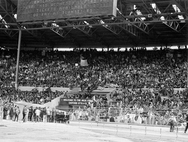 Khán đài cổ kính của Sân vận động Wembley cũ, nơi lưu giữ nhiều ký ức