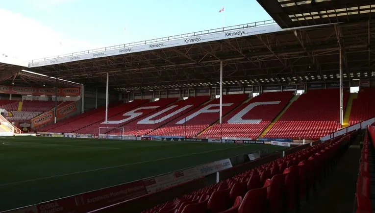 Khán đài The Kop tại Bramall Lane, nơi tập trung những cổ động viên cuồng nhiệt nhất của Sheffield United