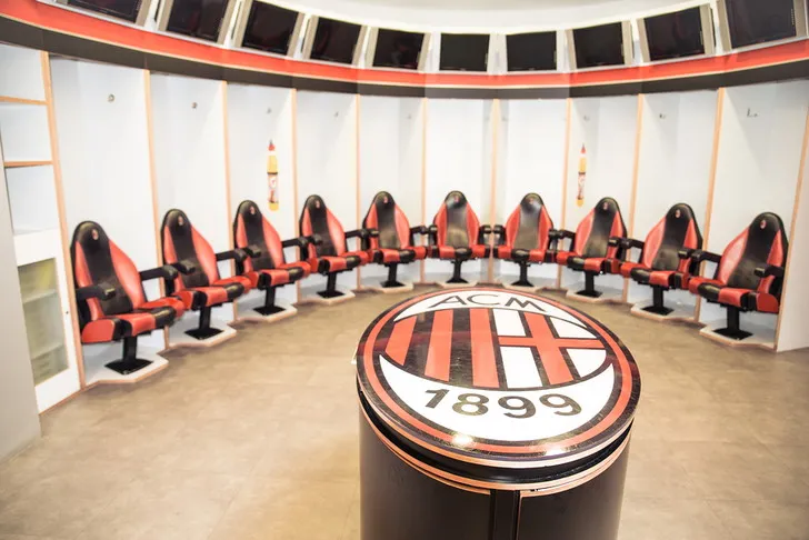 Không gian dịch vụ hiếu khách sang trọng bên trong sân vận động San Siro.