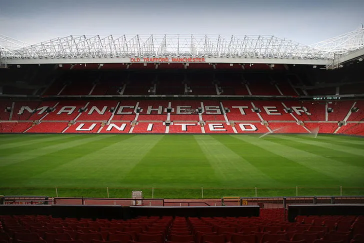 Không gian nội thất bên trong sân vận động Old Trafford hiện đại