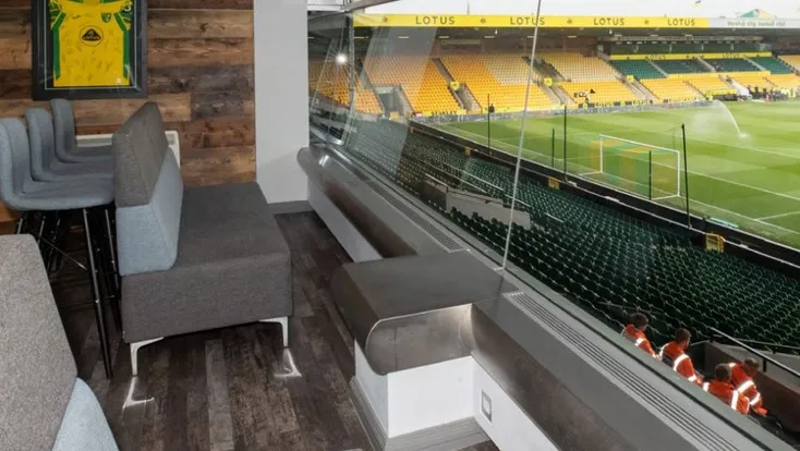 Không gian phòng chờ VIP sang trọng tại Carrow Road, khu vực hiếu khách của Norwich City