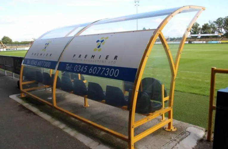 Khu vực ban huấn luyện và cầu thủ dự bị (Dugouts) tại Haig Avenue