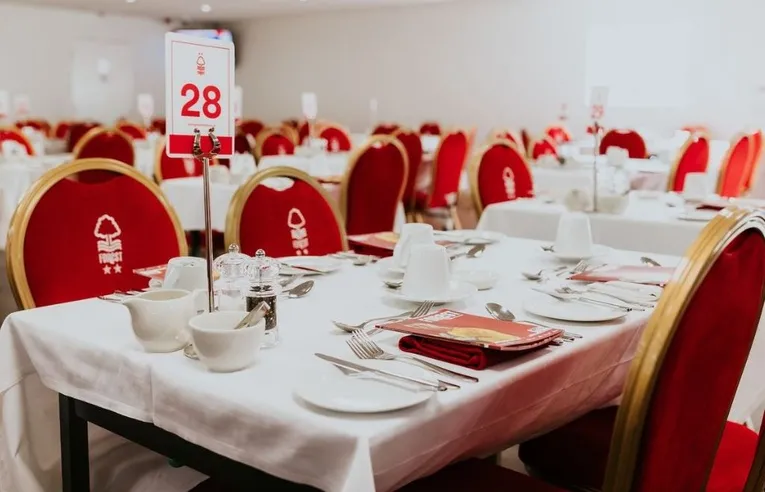 Khu vực dịch vụ hiếu khách tại sân City Ground