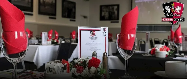 Khu vực dịch vụ Hospitality sang trọng tại sân St. James Park của Exeter City, mang đến trải nghiệm đẳng cấp cho người hâm mộ