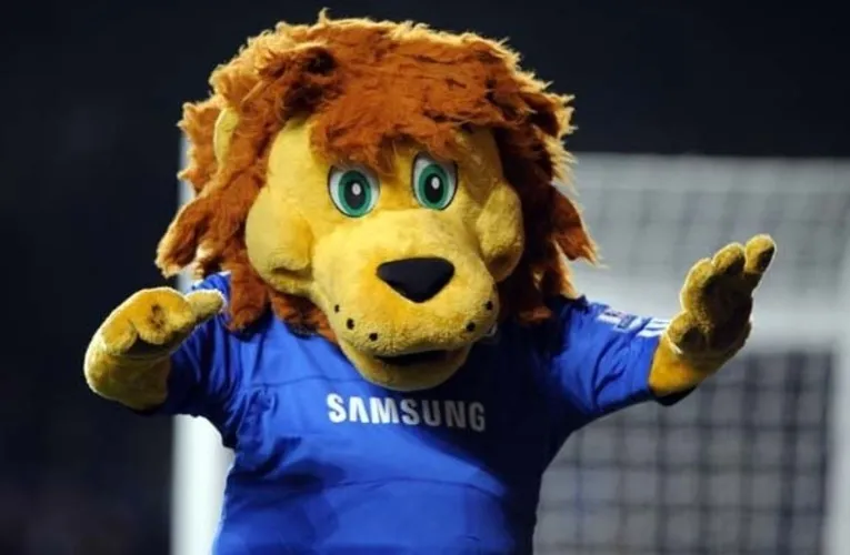 Linh vật Stamford the Lion của Chelsea FC, biểu tượng của The Blues