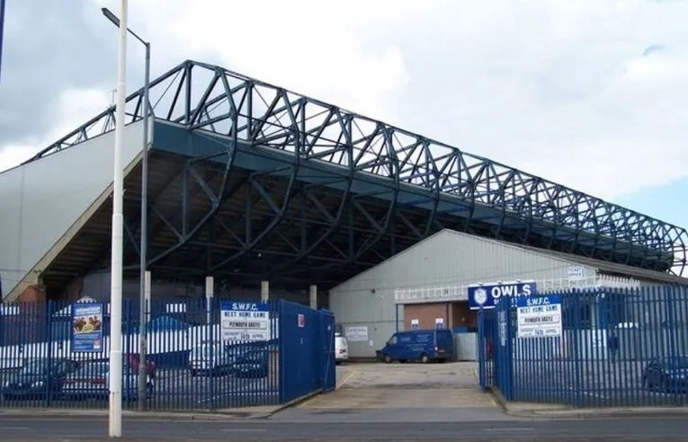 Lối vào chính và cửa hàng CLB tại sân vận động Hillsborough