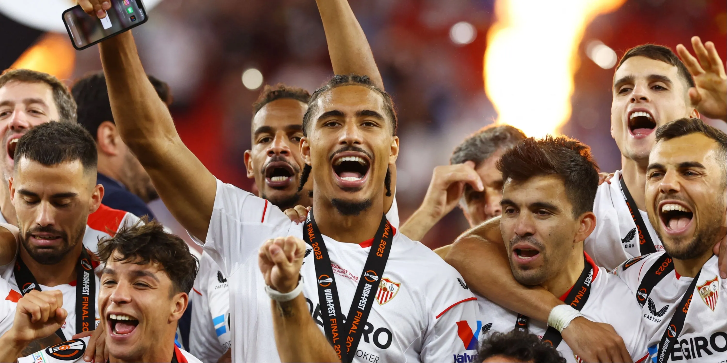 Loic Bade, trung vệ tài năng từ Sevilla, mục tiêu chuyển nhượng của Sunderland